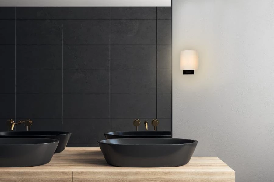 Lucide JENNO - Wandleuchte Badezimmer - 1xG9 - IP44 - Schwarz - Atmosphäre 2